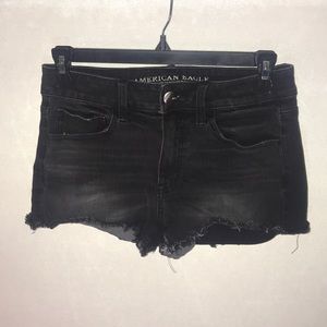 Black jean AEO shorts